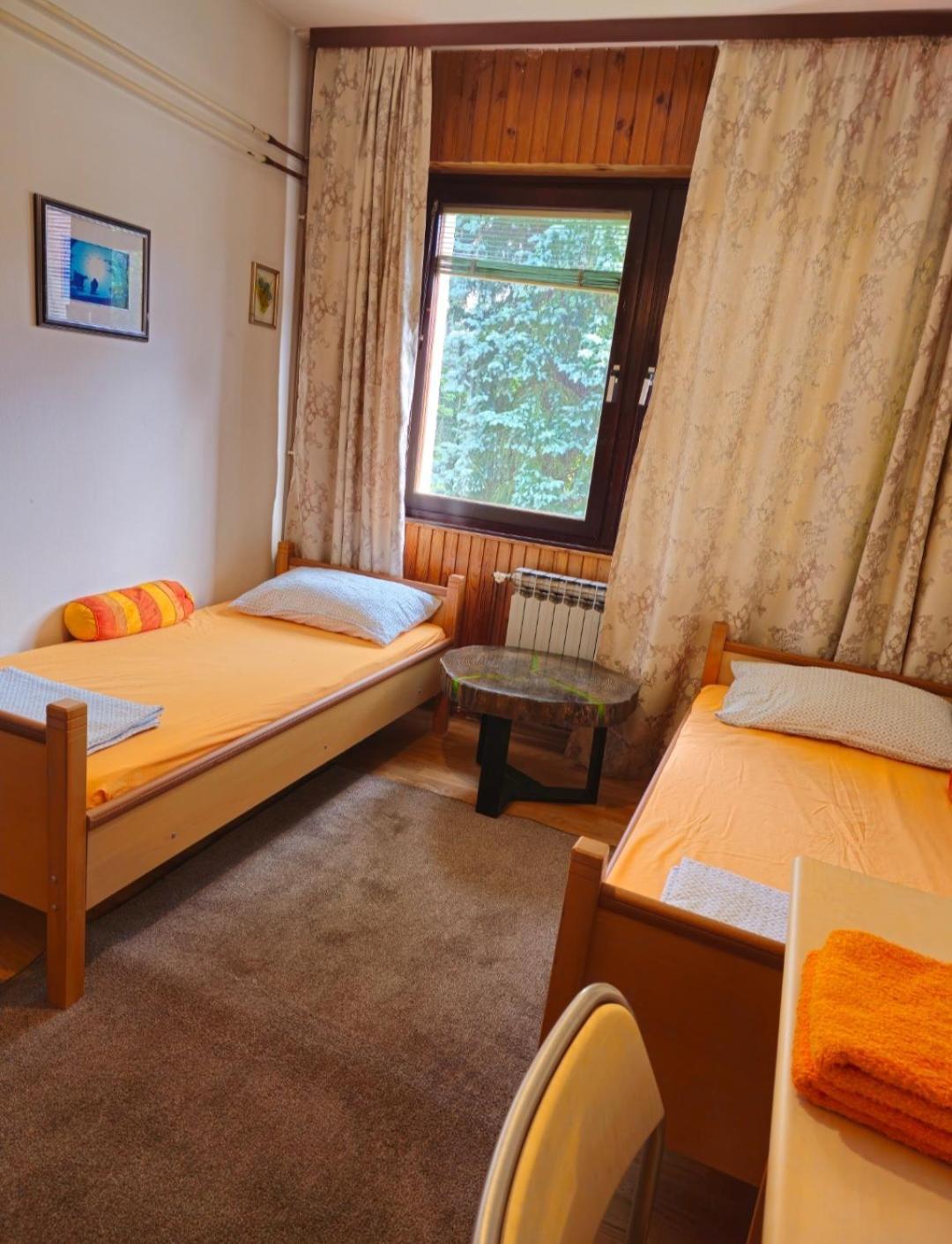 Peaceful Vacation Villa & Garden Sarajevo Bagian luar foto