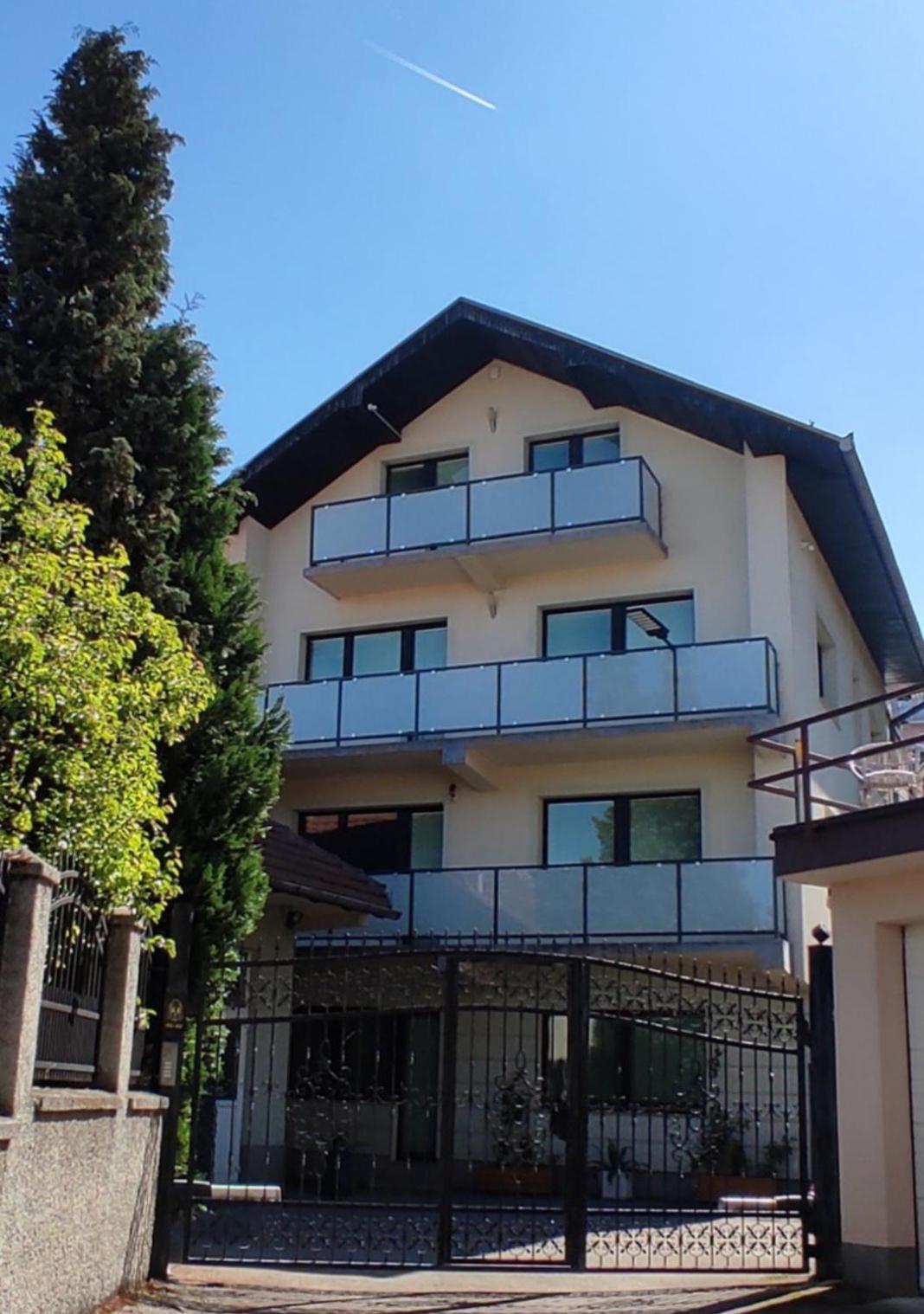 Peaceful Vacation Villa & Garden Sarajevo Bagian luar foto