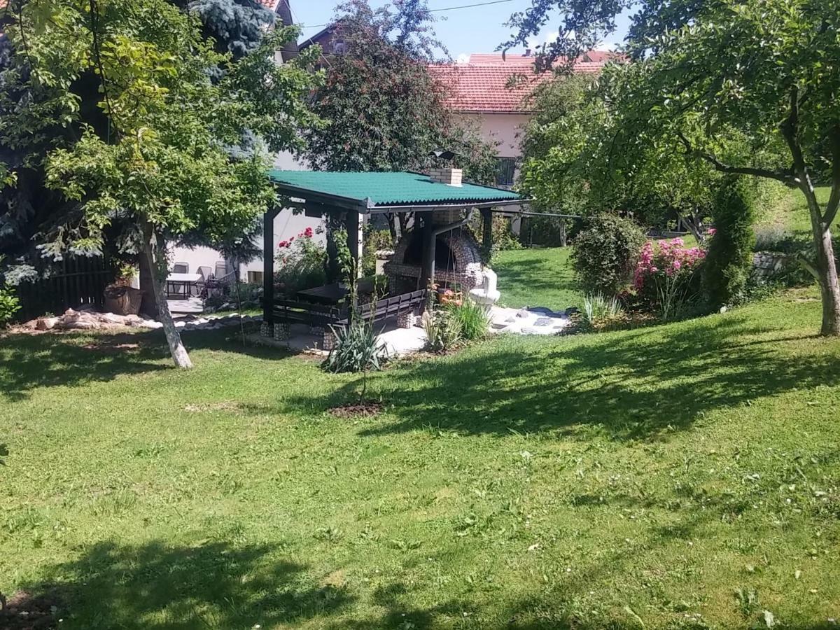 Peaceful Vacation Villa & Garden Sarajevo Bagian luar foto